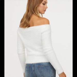 Divided Off shoulder fuzzy sweater